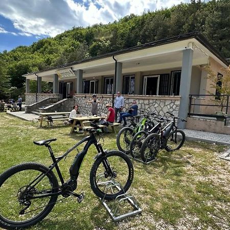 Orsa Maggiore Rifugio Campoli Appennino Esterno foto