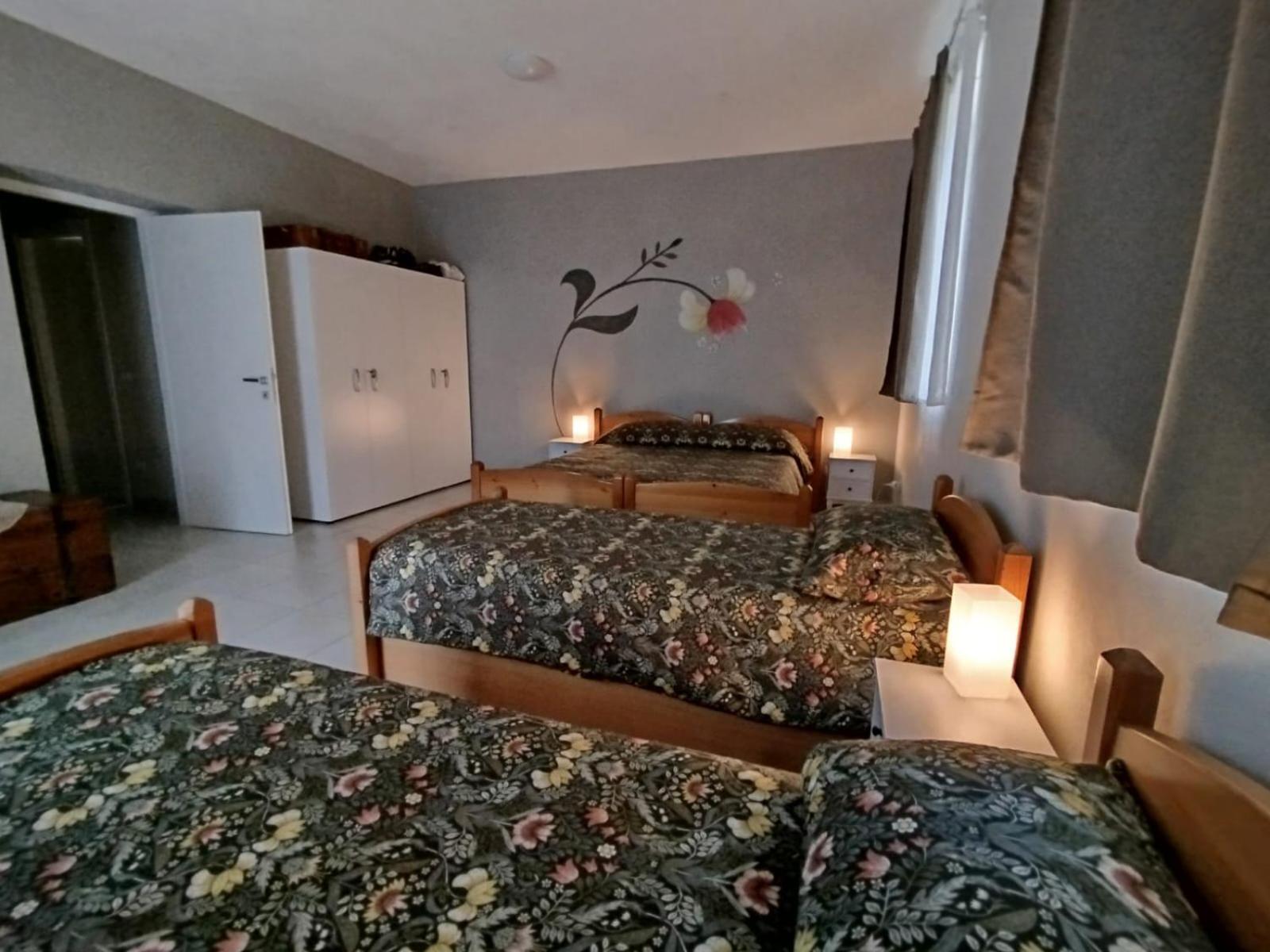 Orsa Maggiore Rifugio Campoli Appennino Esterno foto